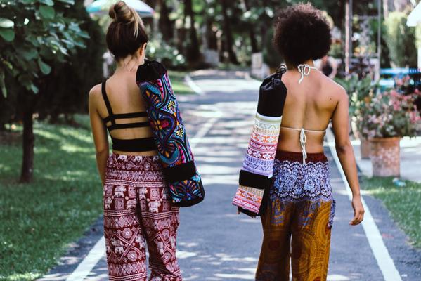 Yoga_Mat_Straps_and_Slings_grande[1]